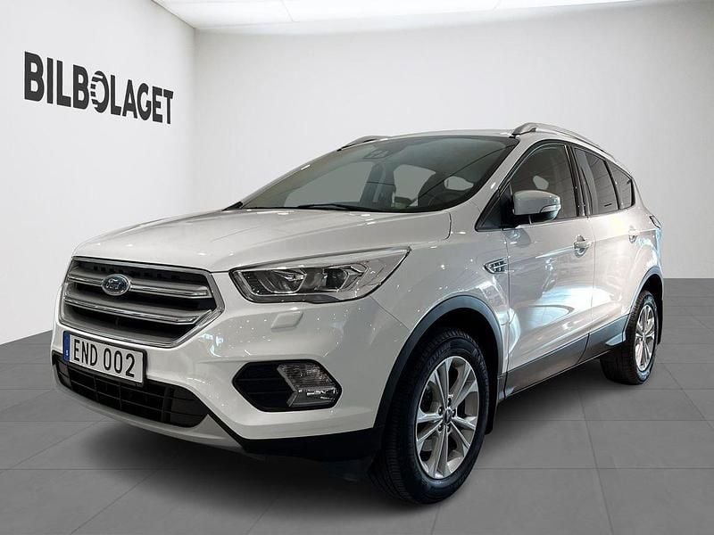 Vit Begagnad 2018 Ford Kuga Titanium SUV | 159 800 kr (Bra pris) - Bild 1/4