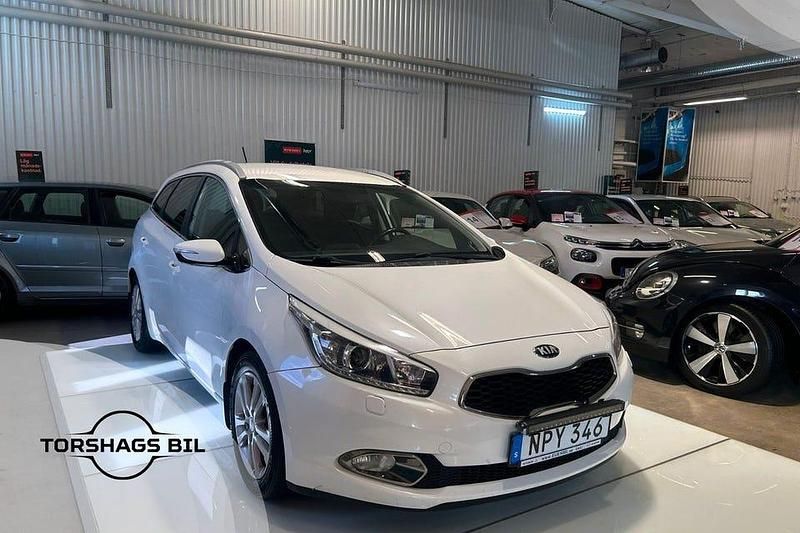 Vit Begagnad 2015 Kia Ceed Sportswagon Comfort Kombi | 69 900 kr (Bra pris) - Bild 1/3