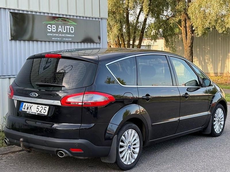Begagnad Ford S-MAX Business Edition 200 HK (147 kW) 2012 Svart Minibuss