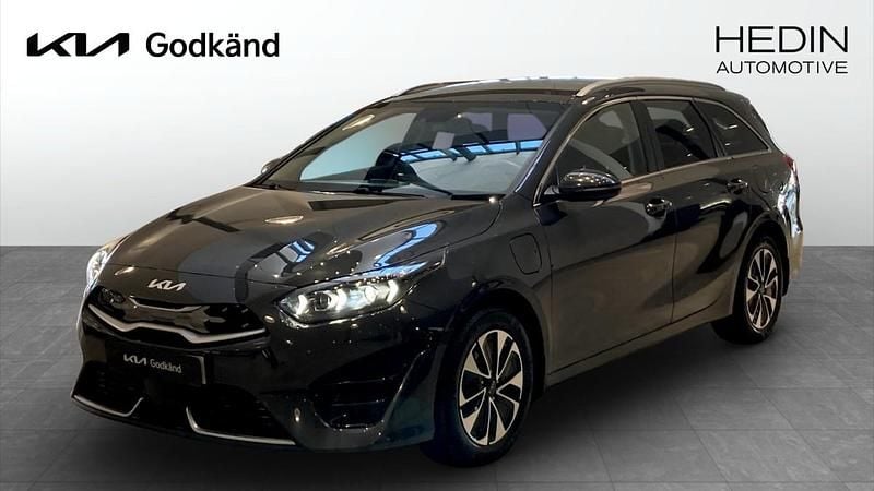 Grå (grey) Begagnad 2022 Kia Ceed Sportswagon Advance Kombi | 249 900 kr (Marknadspris) - Bild 1/4