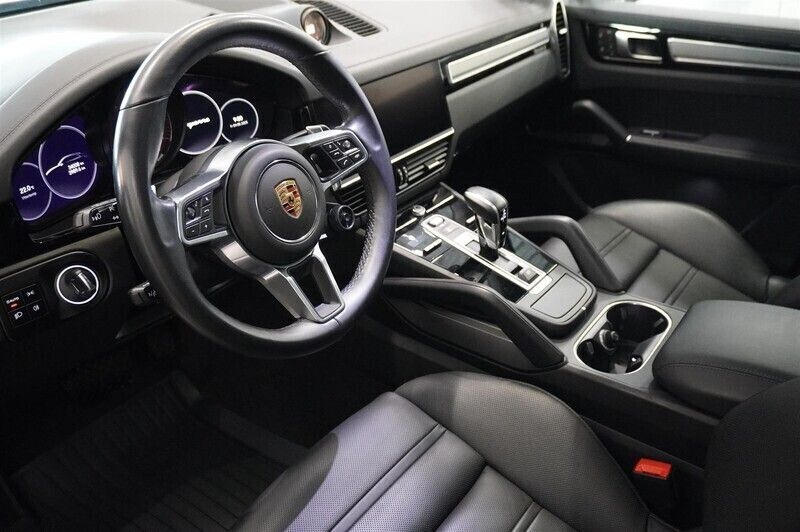 Begagnad Porsche Cayenne 462 HK (339 kW) 2022 Okänd SUV