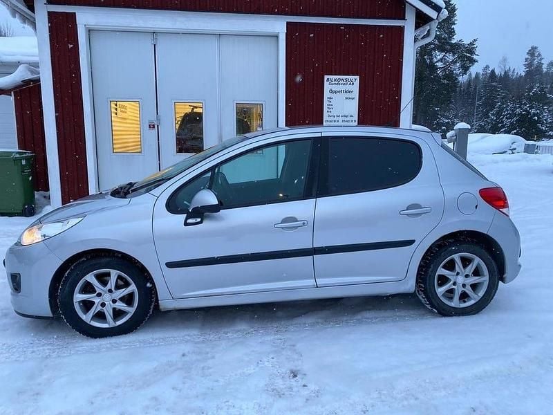 Begagnad Peugeot 207 92 HK (67 kW) 2010 Grå