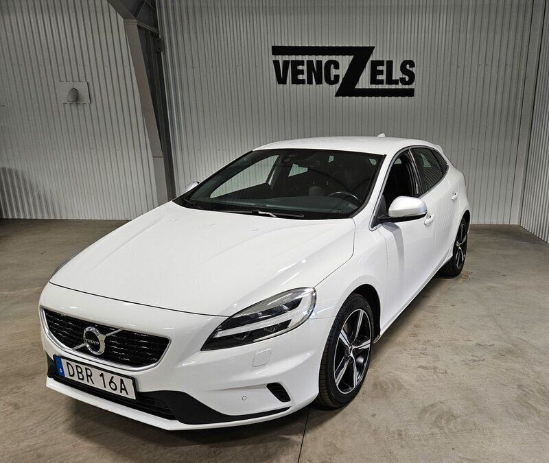 Vit Begagnad 2019 Volvo V40 R-Design Momentum Kombi | 199 000 kr (Marknadspris) - Bild 1/4