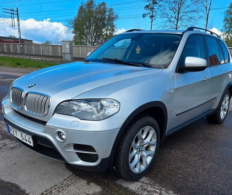 Silver Begagnad 2012 BMW X5 Comfort Edition SUV | 125 000 kr (Superpris) - Bild 1/4
