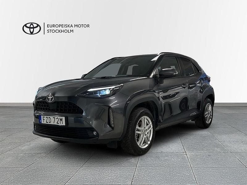 Begagnad Toyota Yaris Cross Active 92 HK (67 kW) 2025 Mörkgrå SUV