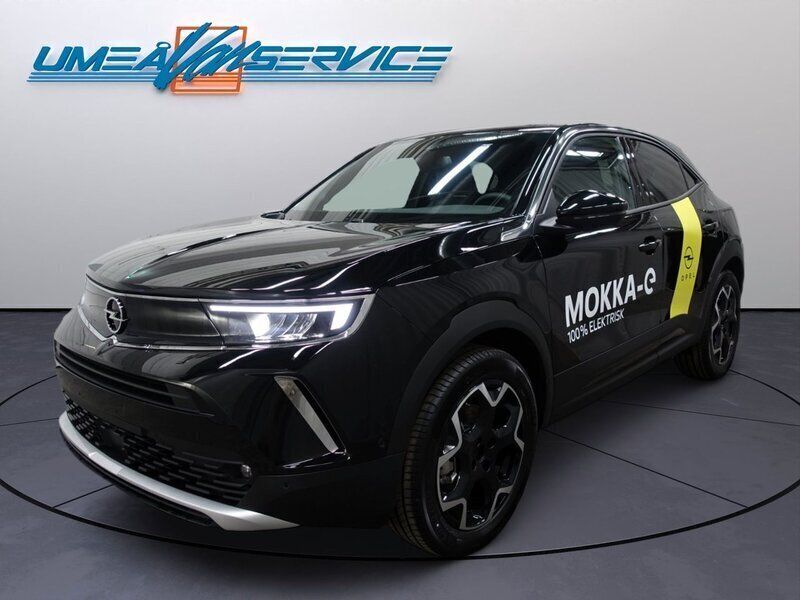 Svart (diamond black metallic) Begagnad 2023 Opel Mokka-e Ultimate SUV | 359 000 kr - Bild 1/4