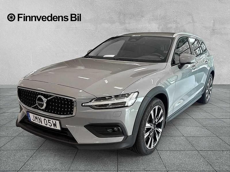 Begagnad 2024 Volvo V60 CC Kombi | 459 900 kr (Dyr) - Bild 1/4