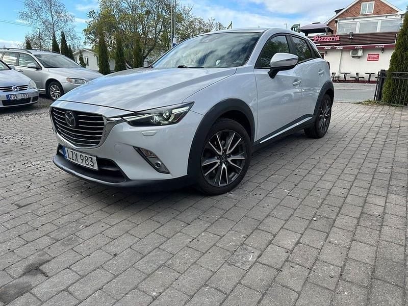 Vit Begagnad 2015 Mazda CX-3 SUV | 129 900 kr (Marknadspris) - Bild 1/4