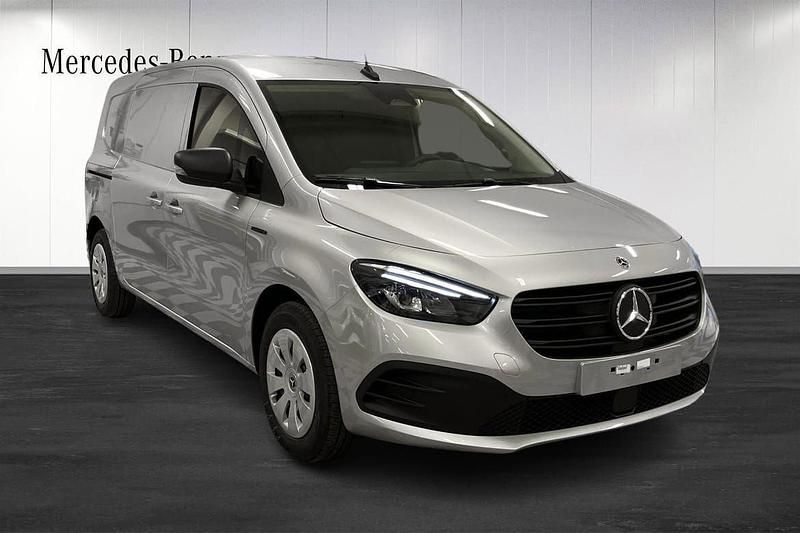 Begagnad Mercedes eCitan 91 kW (124 HK) 2023 Silver Van
