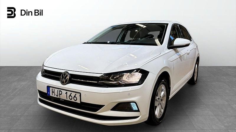 Vit Begagnad 2018 VW Polo Comfortline Halvkombi | 129 900 kr (Marknadspris) - Bild 1/4
