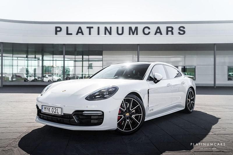 Vit Begagnad 2019 Porsche Panamera GTS Sedan | 779 000 kr - Bild 1/4