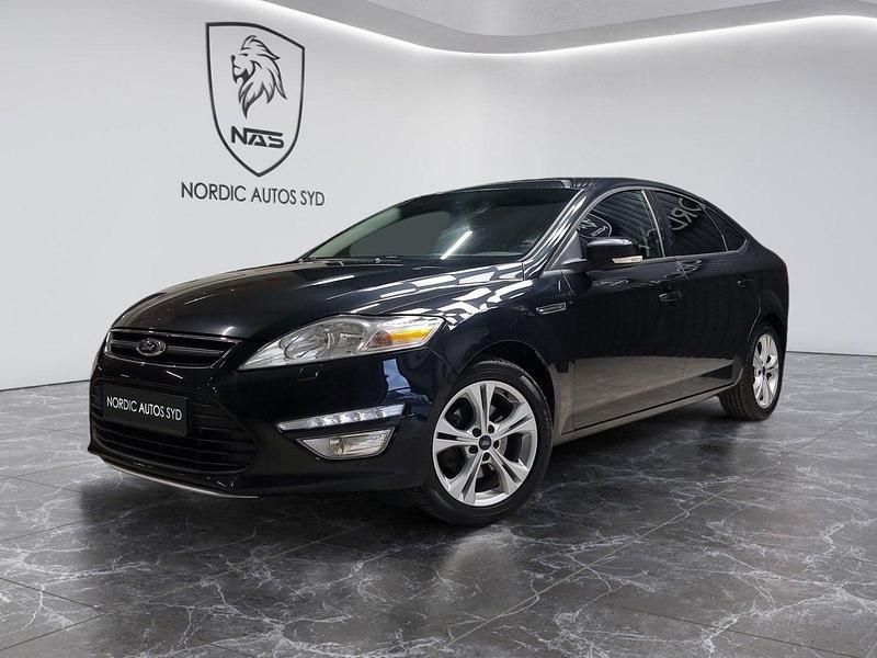 Svart Begagnad 2012 Ford Mondeo Sport Halvkombi | 69 900 kr (Lite dyr) - Bild 1/4