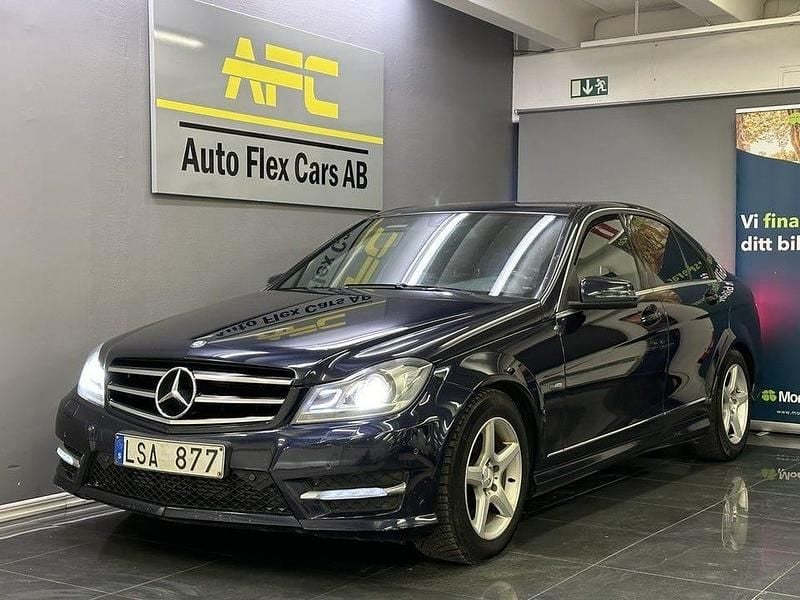 Begagnad Mercedes C180 Avantgarde 156 HK (114 kW) 2012 Blå