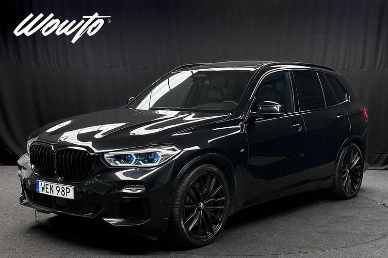 Svart Begagnad 2020 BMW X5 M Sport SUV | 649 800 kr (Marknadspris) - Bild 1/3