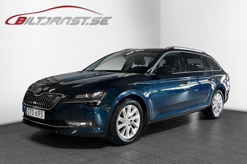Blå Begagnad 2019 Skoda Superb Business Line Kombi | 209 900 kr (Marknadspris) - Bild 1/4