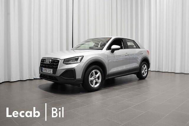 Florettsilver metallic Begagnad 2025 Audi Q2 Proline SUV | 259 500 kr (Marknadspris) - Bild 1/4