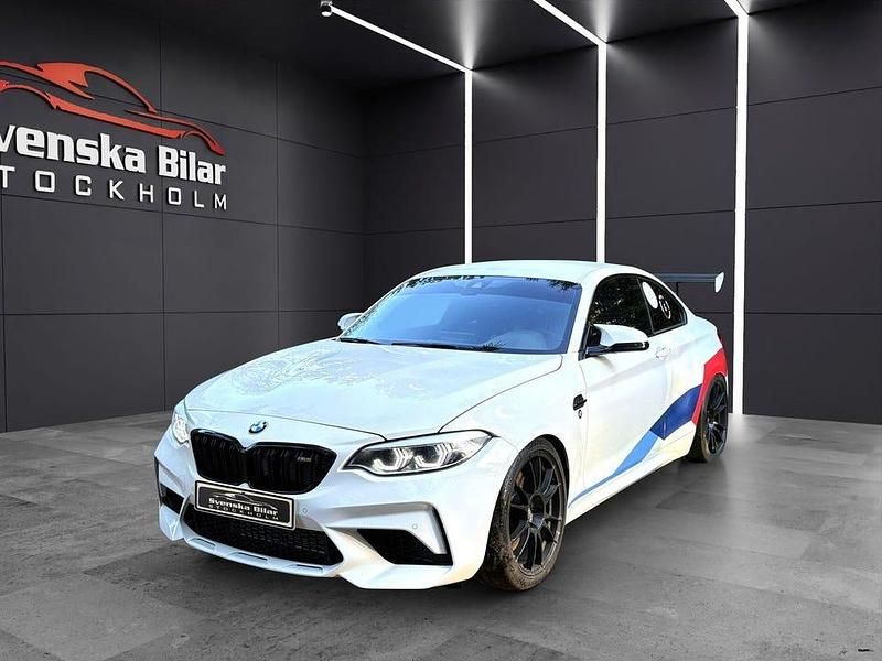 Vit Begagnad 2018 BMW M2 Competition Edition Sportkupé | 699 900 kr - Bild 1/4