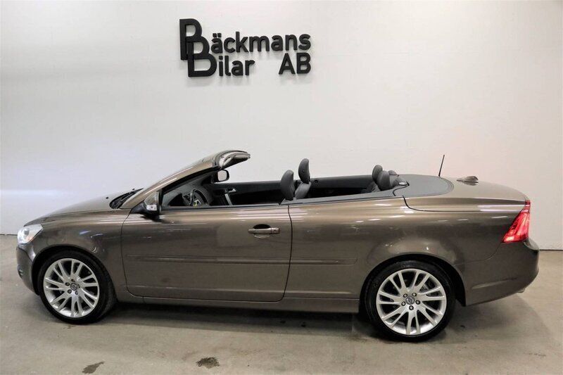 Brun Begagnad 2010 Volvo C70 Summum Cab | 289 000 kr - Bild 1/4