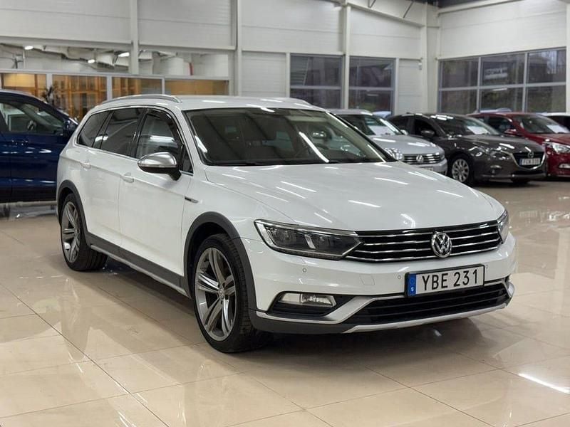 Begagnad VW Passat Alltrack 221 HK (162 kW) 2016 Vit Kombi
