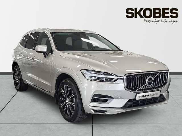 Ljusbrun (brun) Begagnad 2021 Volvo XC60 Inscription SUV | 384 400 kr (Bra pris) - Bild 1/3