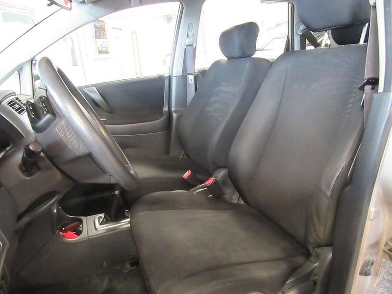 Begagnad Suzuki Liana 106 HK (77 kW) 2004 Brun Sedan