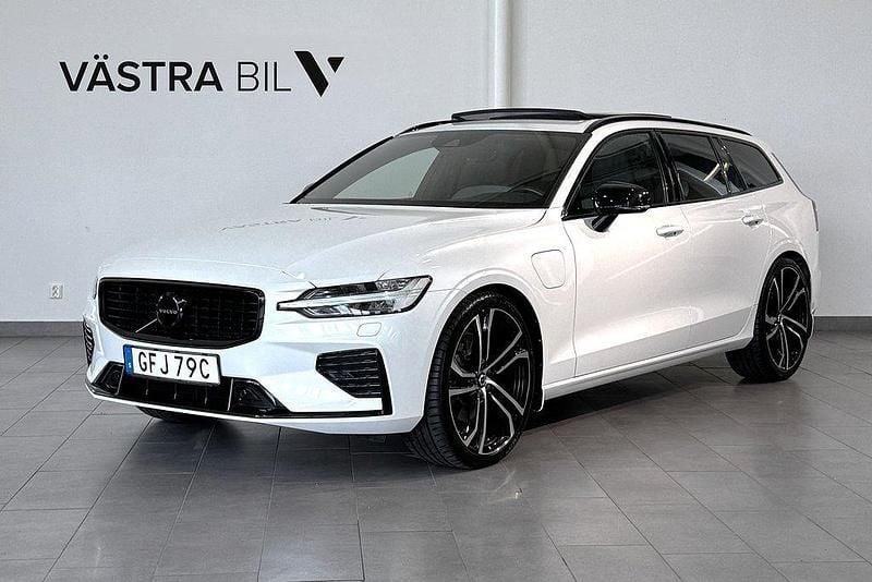 Vit Begagnad 2020 Volvo V60 R-Design Kombi | 389 900 kr (Marknadspris) - Bild 1/4