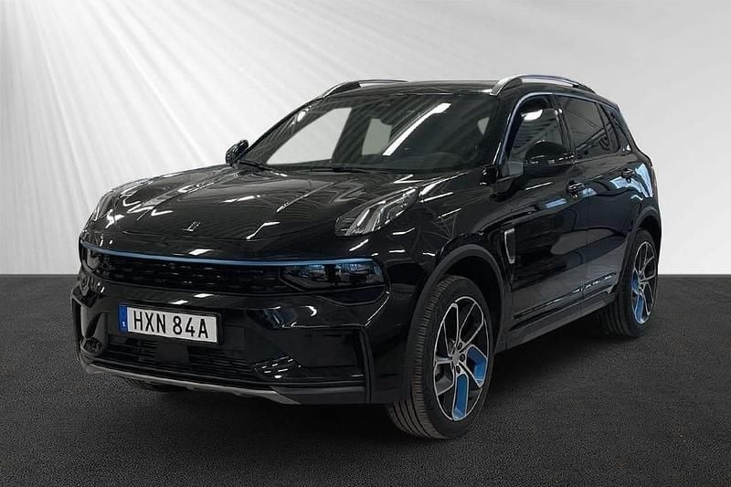Begagnad Lynk & Co 01 264 HK (194 kW) 2023 Svart SUV