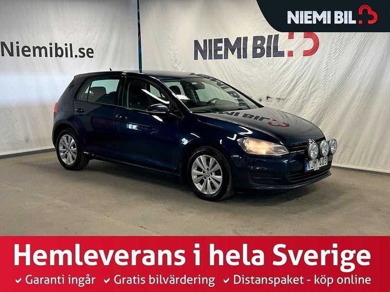 Mörkblå Begagnad 2012 VW Golf VII S Halvkombi | 139 900 kr - Bild 1/4