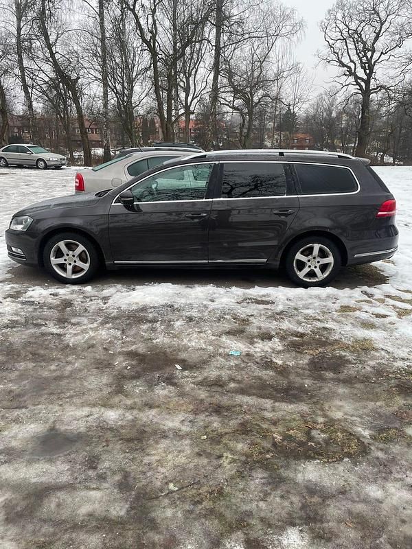 Begagnad 2011 VW Passat Kombi | 45 000 kr (Marknadspris) - Bild 1/4
