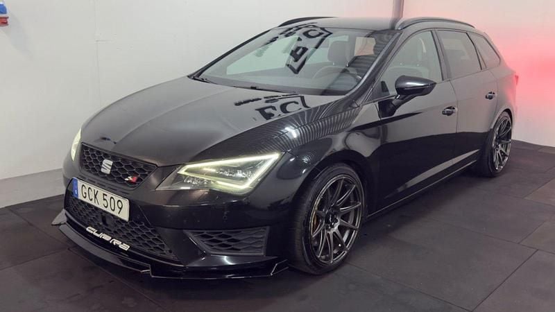 Svart Begagnad 2015 Cupra Leon Kombi | 174 900 kr (Marknadspris) - Bild 1/4