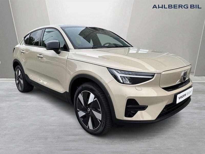 Ljusbrun Begagnad 2024 Volvo EC40 Core SUV | 449 500 kr (Superpris) - Bild 1/3