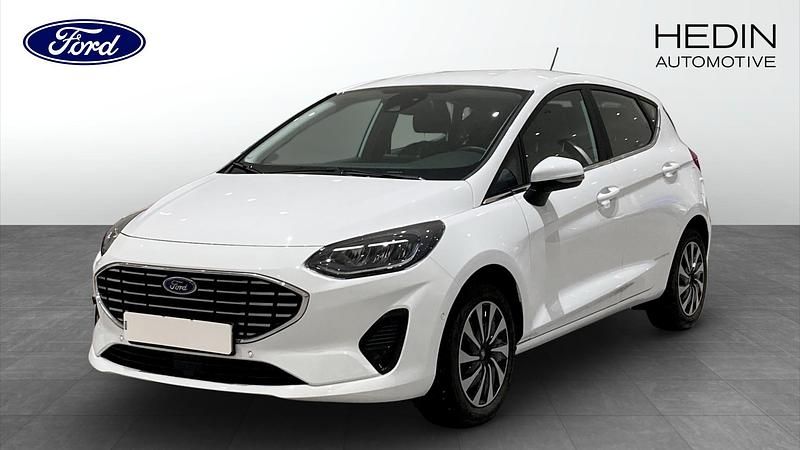 Vit Begagnad 2022 Ford Fiesta Halvkombi | 169 900 kr (Marknadspris) - Bild 1/4