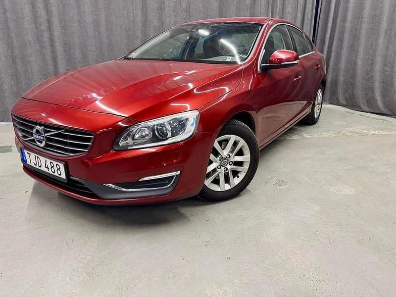 Röd Begagnad 2014 Volvo S60 Momentum Sedan | 89 900 kr (Marknadspris) - Bild 1/4