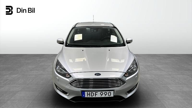 Begagnad Ford Focus 125 HK (91 kW) 2016 Grå Halvkombi
