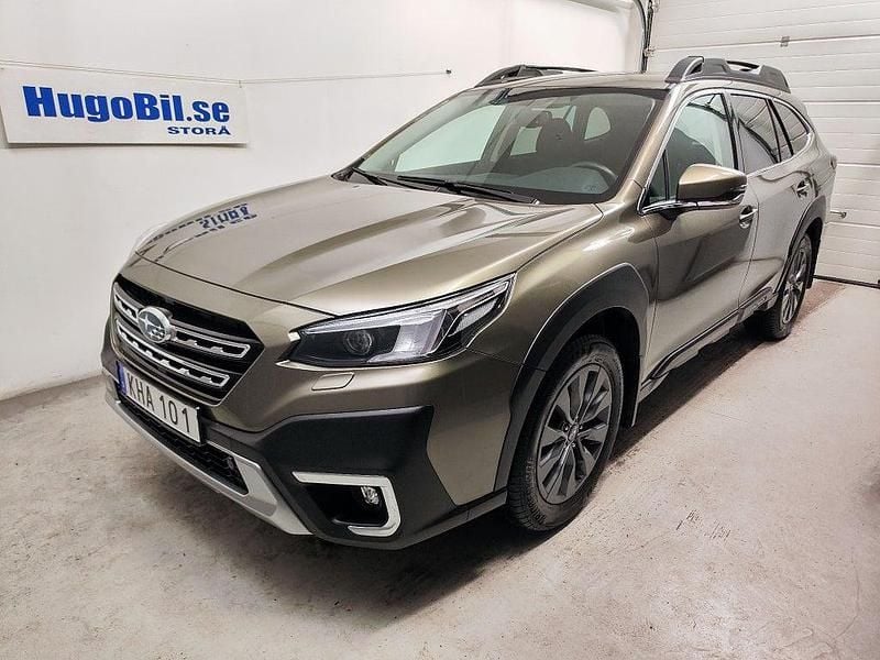 Grön Begagnad 2023 Subaru Outback Kombi | 389 500 kr (Marknadspris) - Bild 1/4
