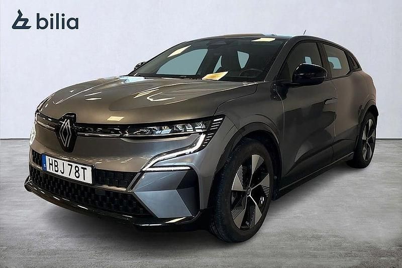 Grå Begagnad 2022 Renault Mégane IV Equilibre Halvkombi | 259 900 kr (Marknadspris) - Bild 1/3