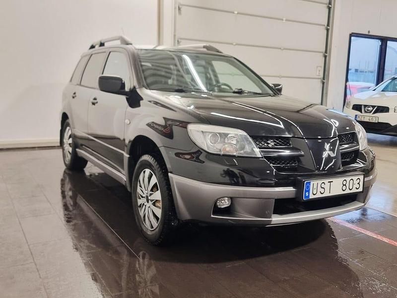 Begagnad Mitsubishi Outlander 160 HK (117 kW) 2003 Svart SUV