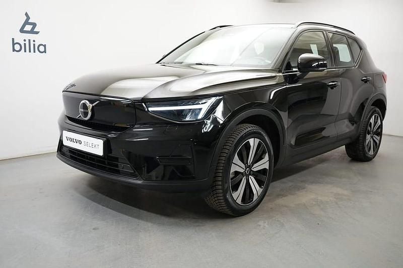 Begagnad Volvo XC40 Core 185 kW (252 HK) 2022 Svart SUV