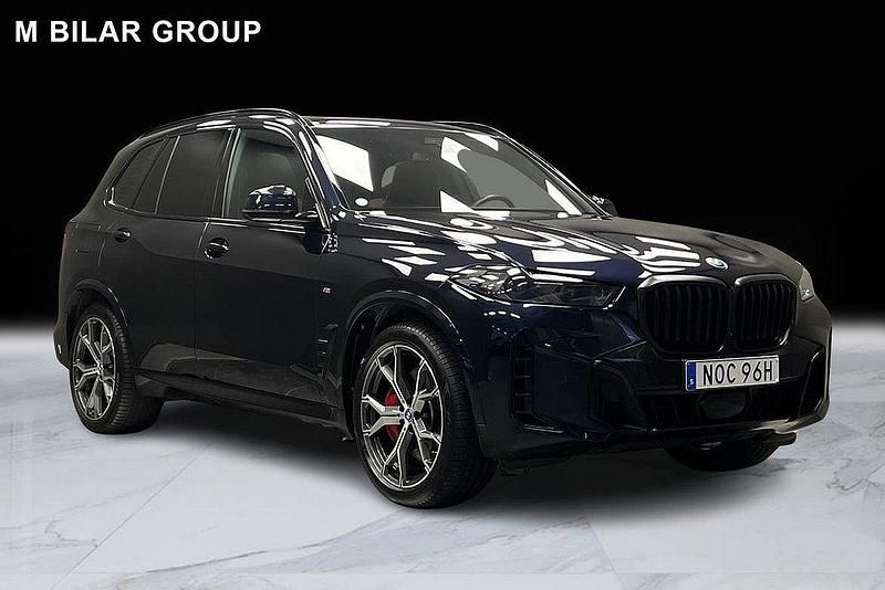 Svart Begagnad 2024 BMW X5 M Sport SUV | 949 000 kr - Bild 1/4