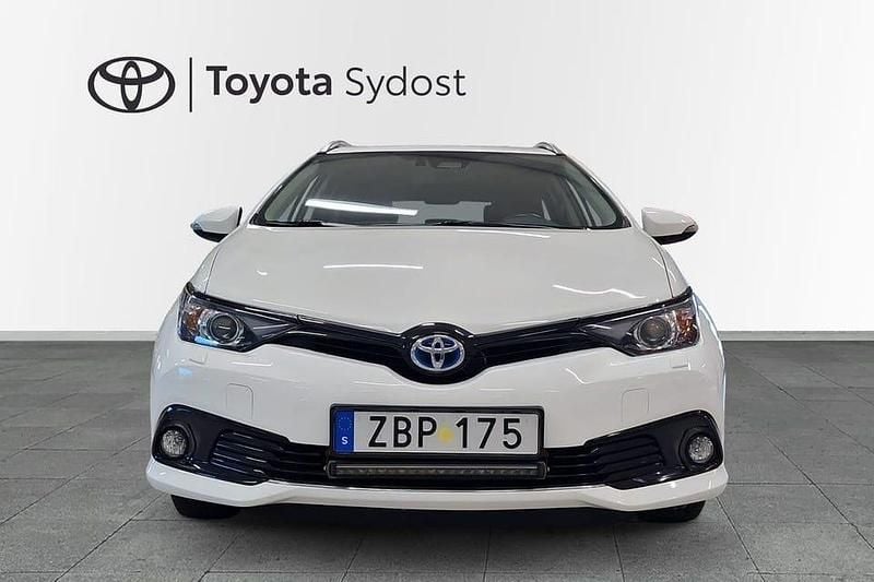 Begagnad Toyota Auris Touring Sports Edition 137 HK (100 kW) 2017 Vit Kombi