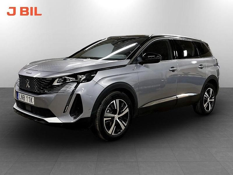 Grå Begagnad 2024 Peugeot 5008 GTi SUV | 334 900 kr (Marknadspris) - Bild 1/3