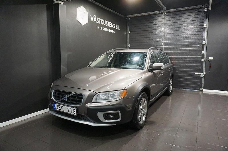 Grå Begagnad 2008 Volvo XC70 Summum SUV | 69 900 kr (Marknadspris) - Bild 1/4