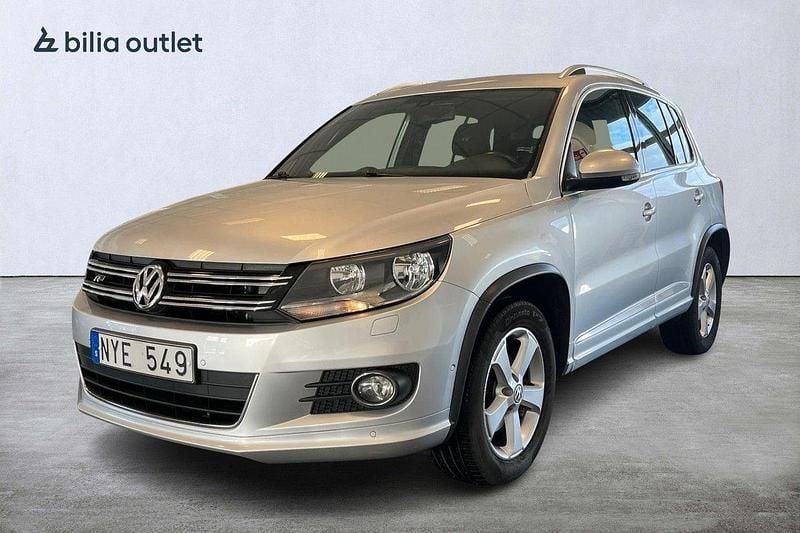 Grå Begagnad 2013 VW Tiguan R-line SUV | 89 900 kr (Marknadspris) - Bild 1/3