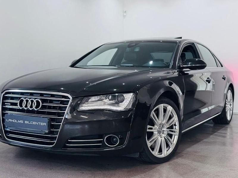 Begagnad Audi A8 350 HK (257 kW) 2010 Svart Sedan
