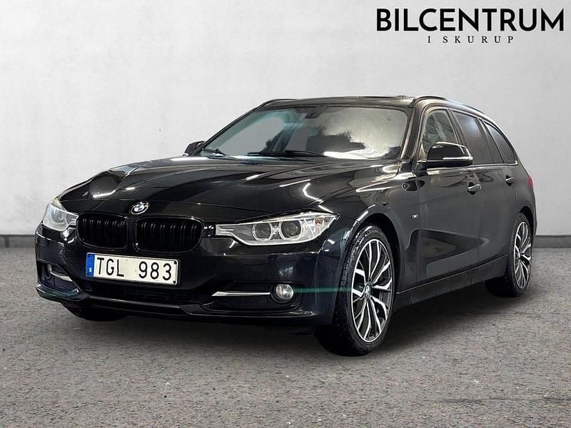 Svart Begagnad 2013 BMW 320 Sport Line Kombi | 89 900 kr (Marknadspris) - Bild 1/4