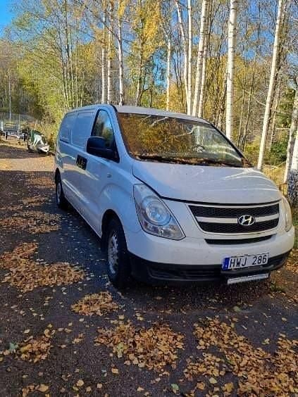 Vit Begagnad 2008 Hyundai H-1 Minibuss | 25 000 kr (Superpris) - Bild 1/4