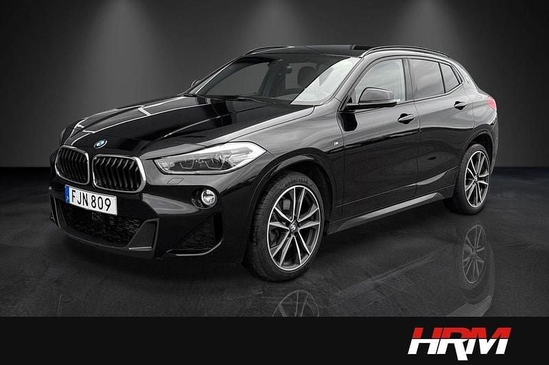 Svart Begagnad 2018 BMW X2 M Sport SUV | 254 900 kr (Marknadspris) - Bild 1/4