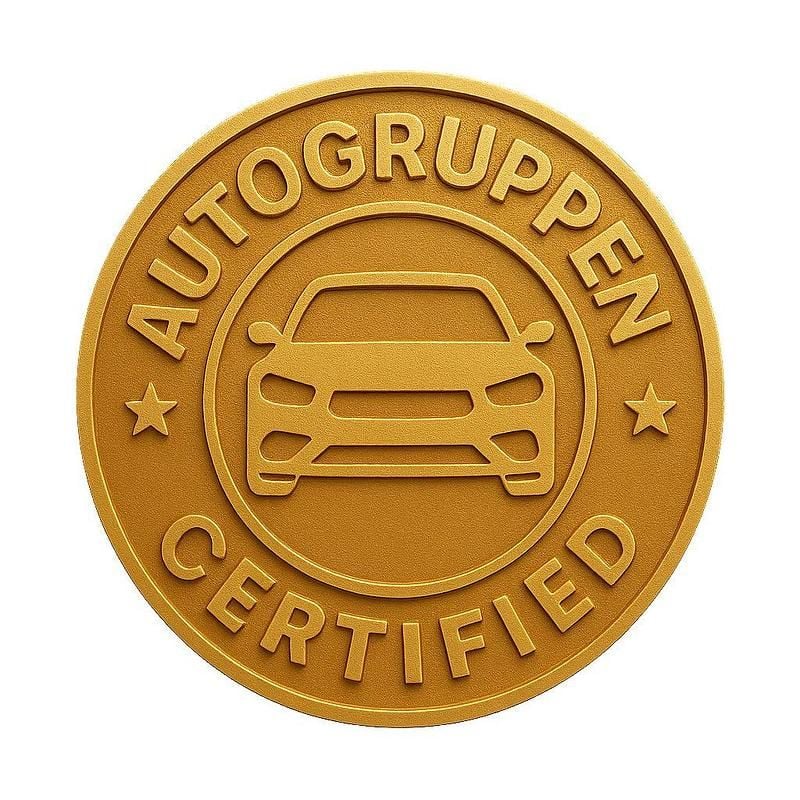 Gul Begagnad 2020 VW Golf VIII Halvkombi | 199 000 kr (Marknadspris) - Bild 1/1