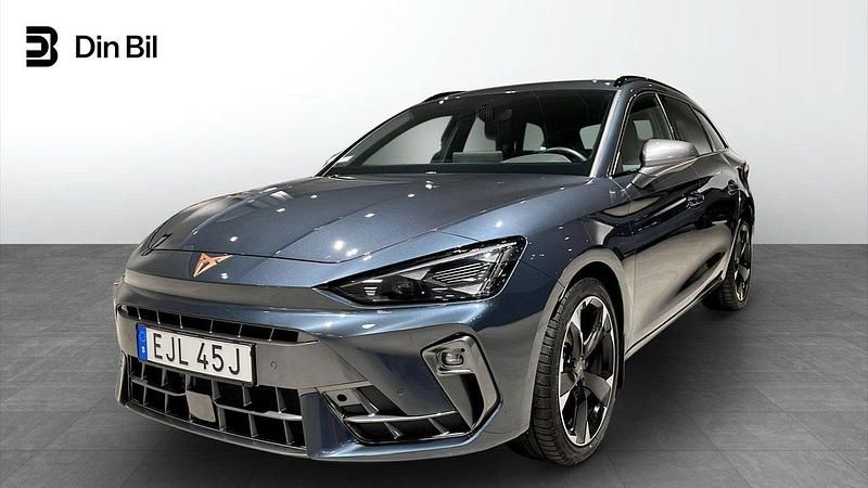 Mörkgrå Begagnad 2025 Cupra Leon Kombi | 319 900 kr (Marknadspris) - Bild 1/4
