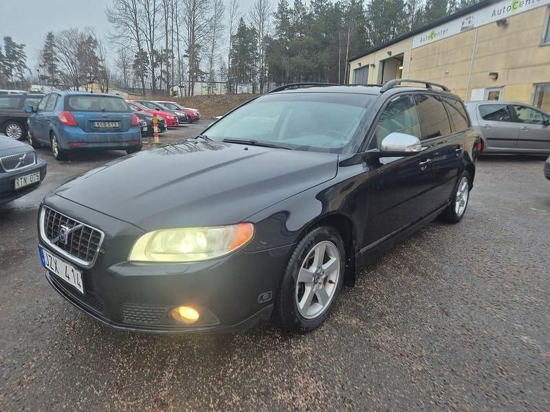 Begagnad Volvo V70 Momentum 200 HK (147 kW) 2009 Svart Kombi
